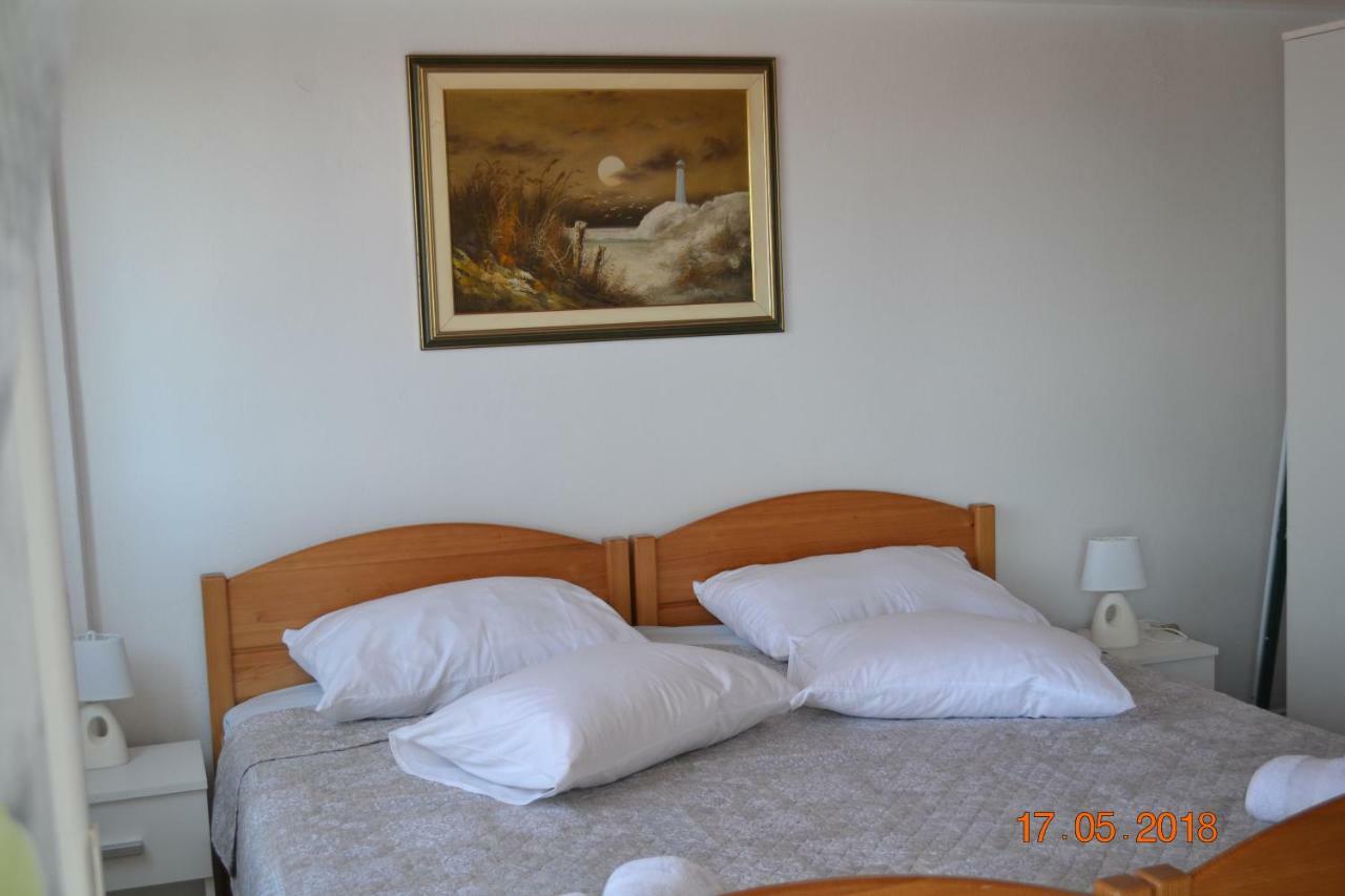 Holiday Apartments Lucic - Feels Like Home, Away From Home Ražanj エクステリア 写真