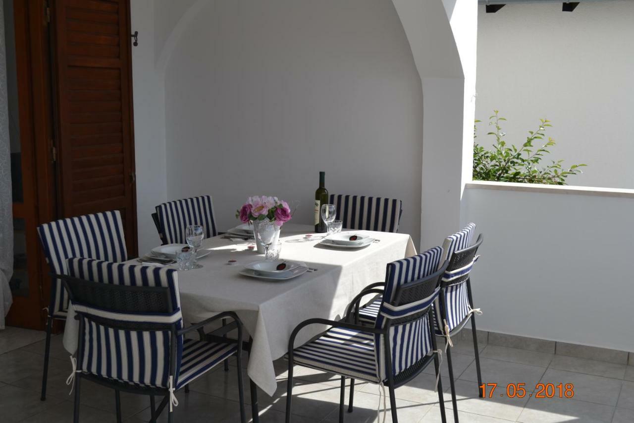 Holiday Apartments Lucic - Feels Like Home, Away From Home Ražanj エクステリア 写真