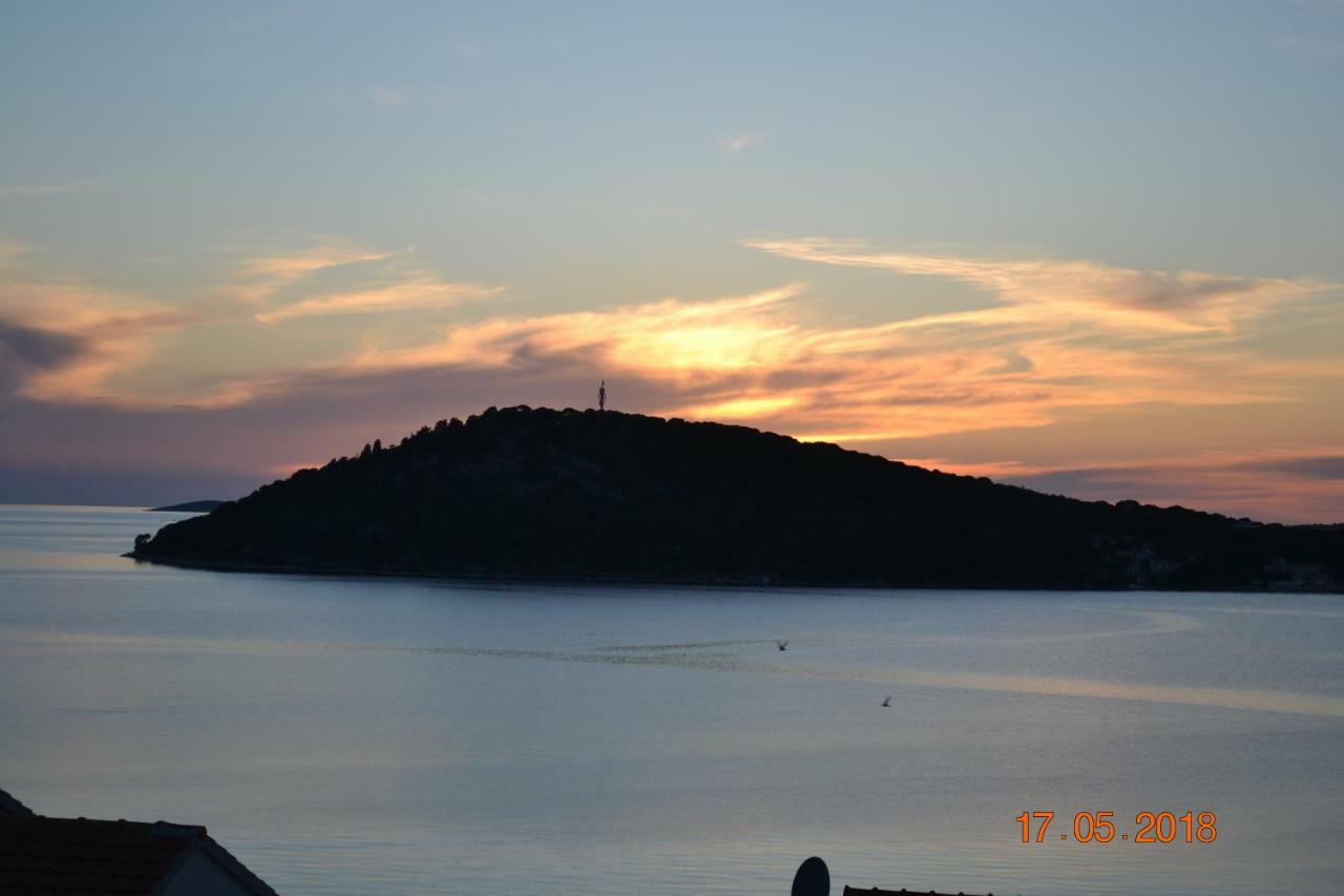 Holiday Apartments Lucic - Feels Like Home, Away From Home Ražanj エクステリア 写真