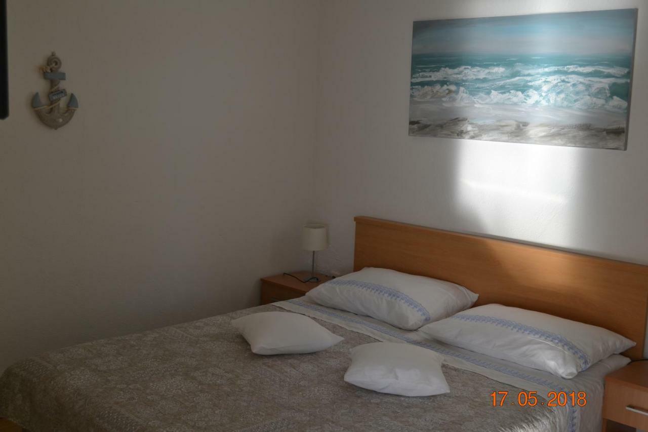 Holiday Apartments Lucic - Feels Like Home, Away From Home Ražanj エクステリア 写真