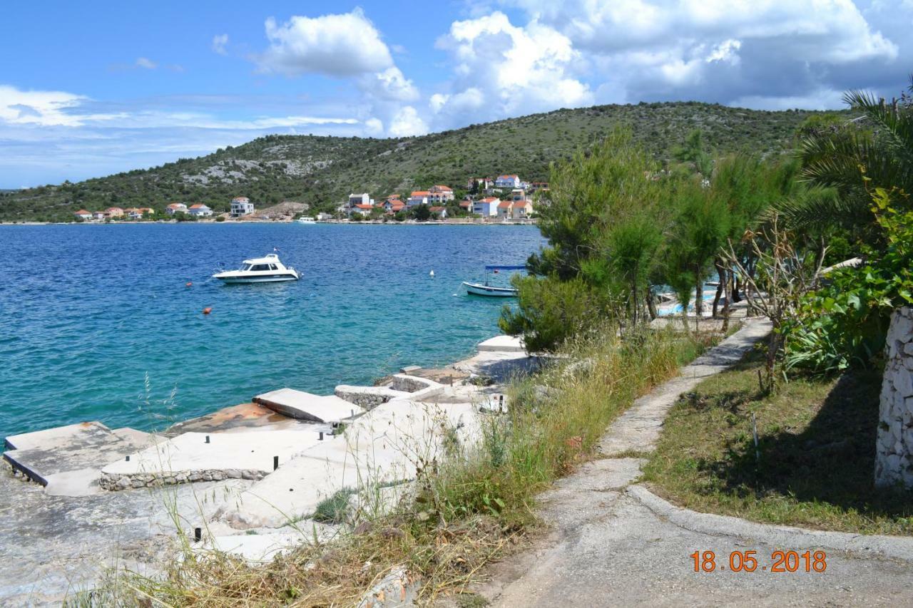 Holiday Apartments Lucic - Feels Like Home, Away From Home Ražanj エクステリア 写真